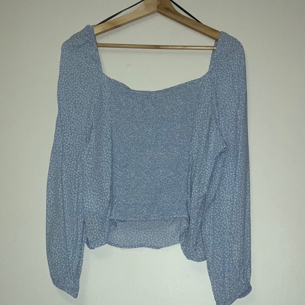 Women's Light Blue Puff Sleeve Floral Top Ruched Back - Picture 4 of 4